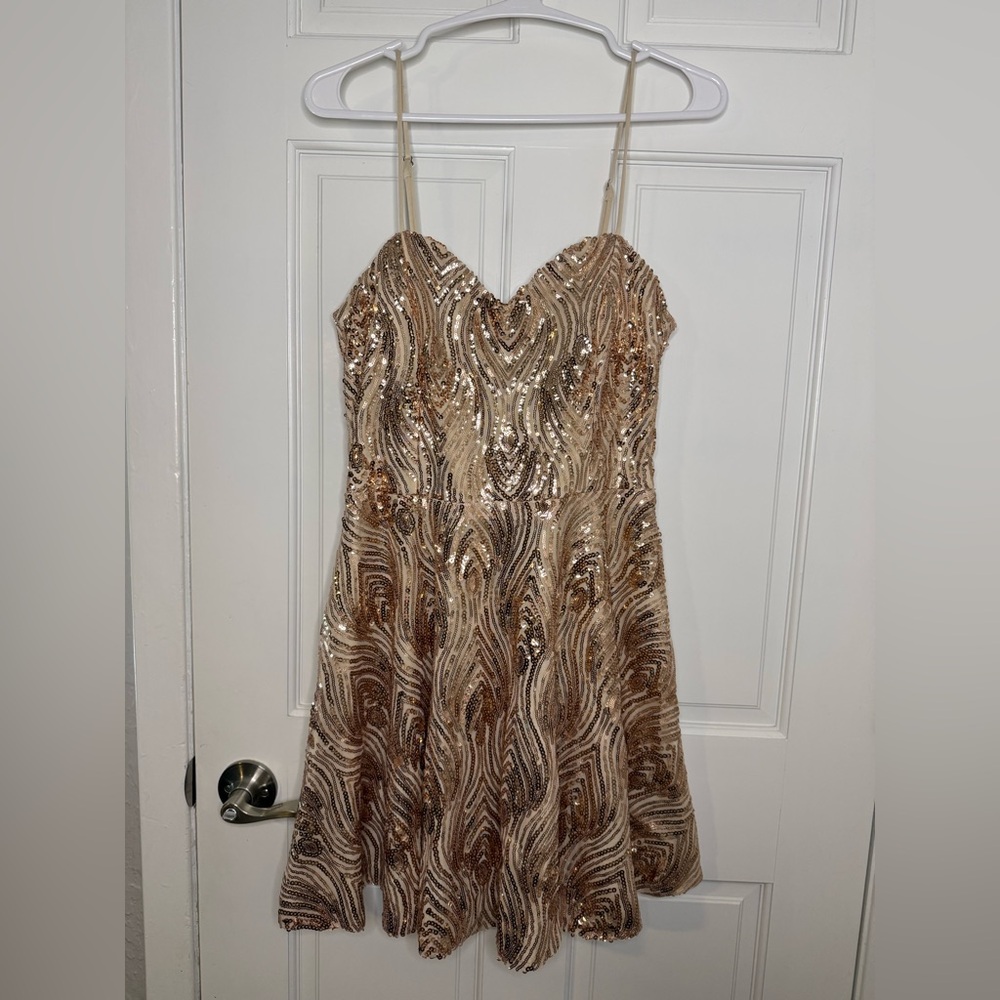 Elegant Gold Sequin Dress